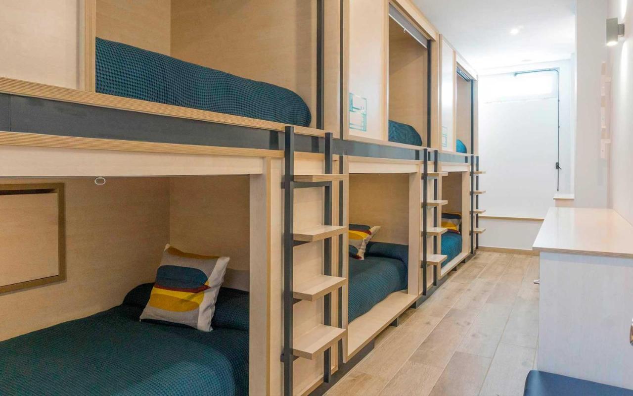 Take Surf Hostel Conil Коніль-де-ла-Фронтера Екстер'єр фото